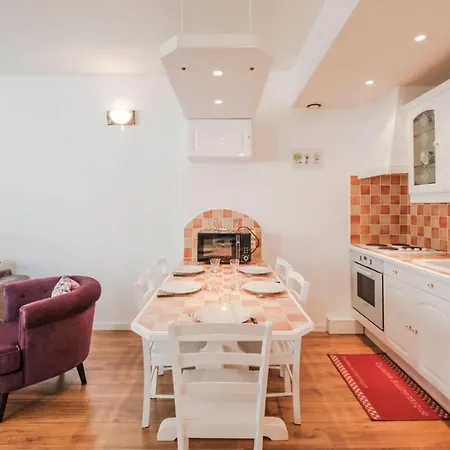 Wonderful 2 Bedrooms In The Heart Of ! Apartman