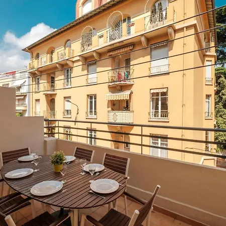 Wonderful 2 Bedrooms In The Heart Of ! Apartman