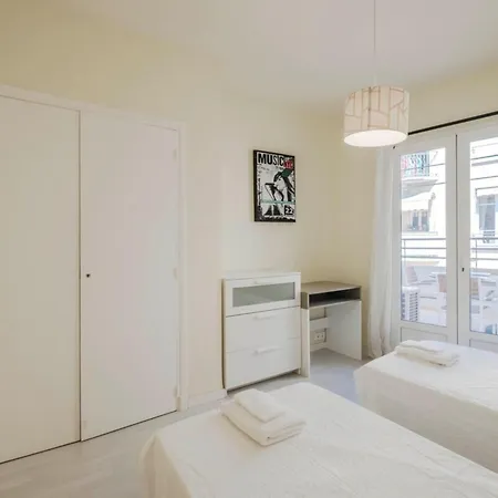 Apartman Wonderful 2 Bedrooms In The Heart Of ! *